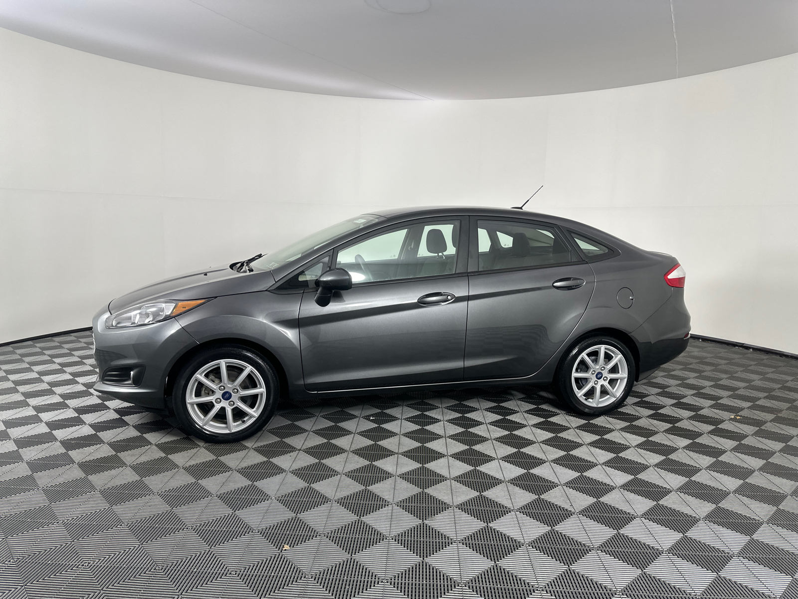 2019 Ford Fiesta SE 9