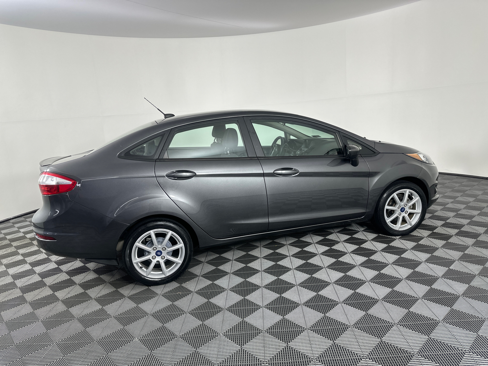 2019 Ford Fiesta SE 22