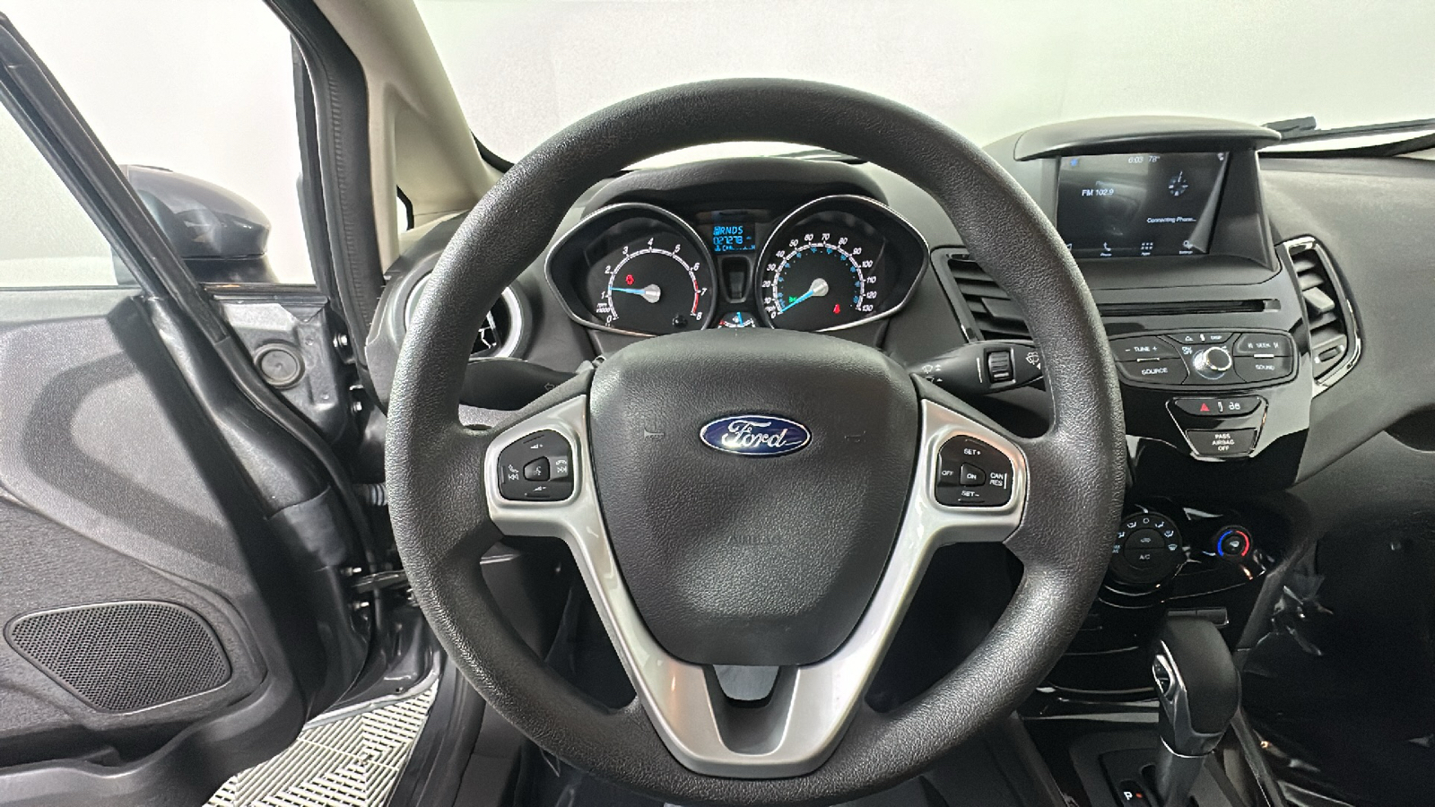 2019 Ford Fiesta SE 36