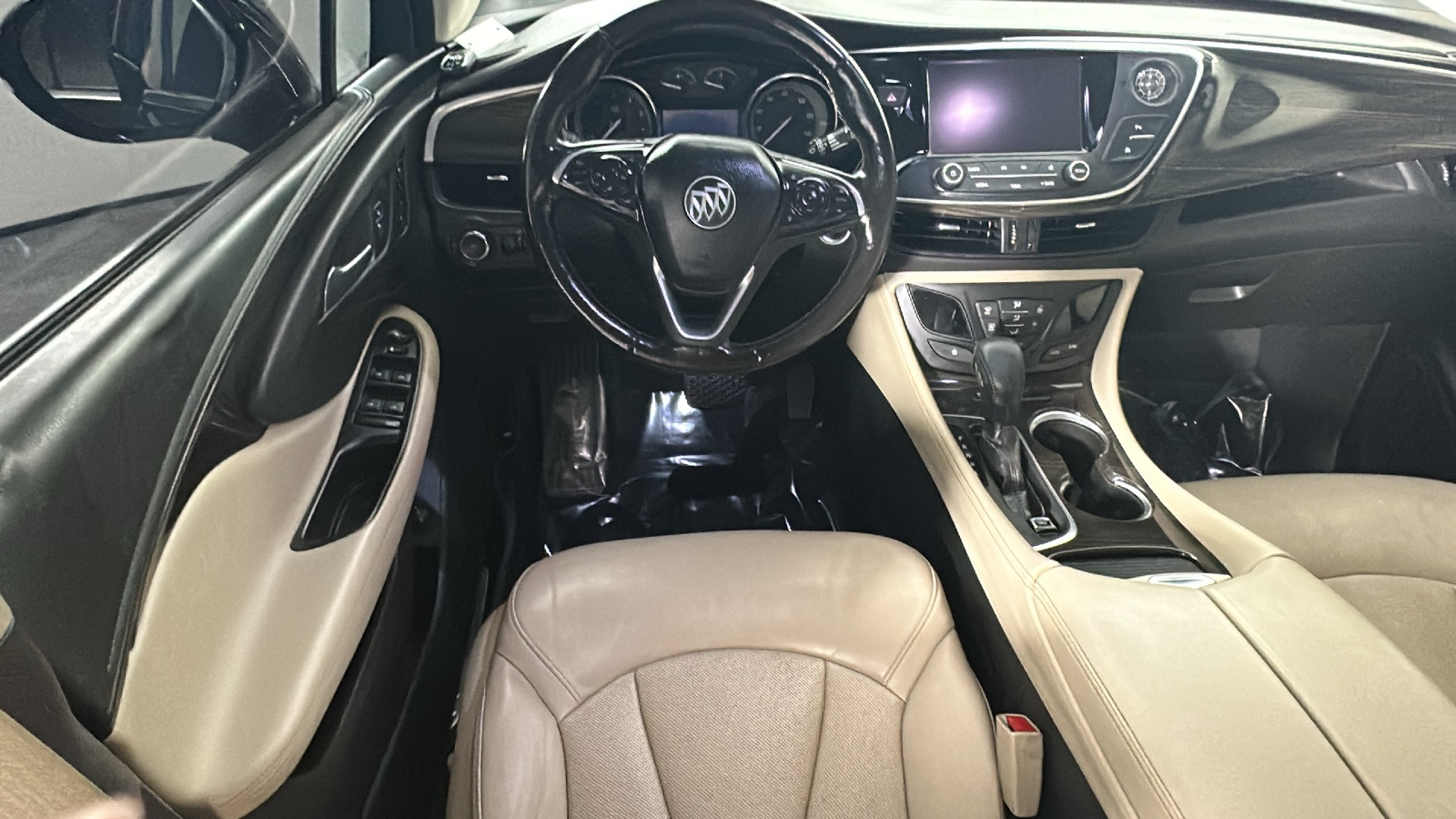 2020 Buick Envision Essence 29