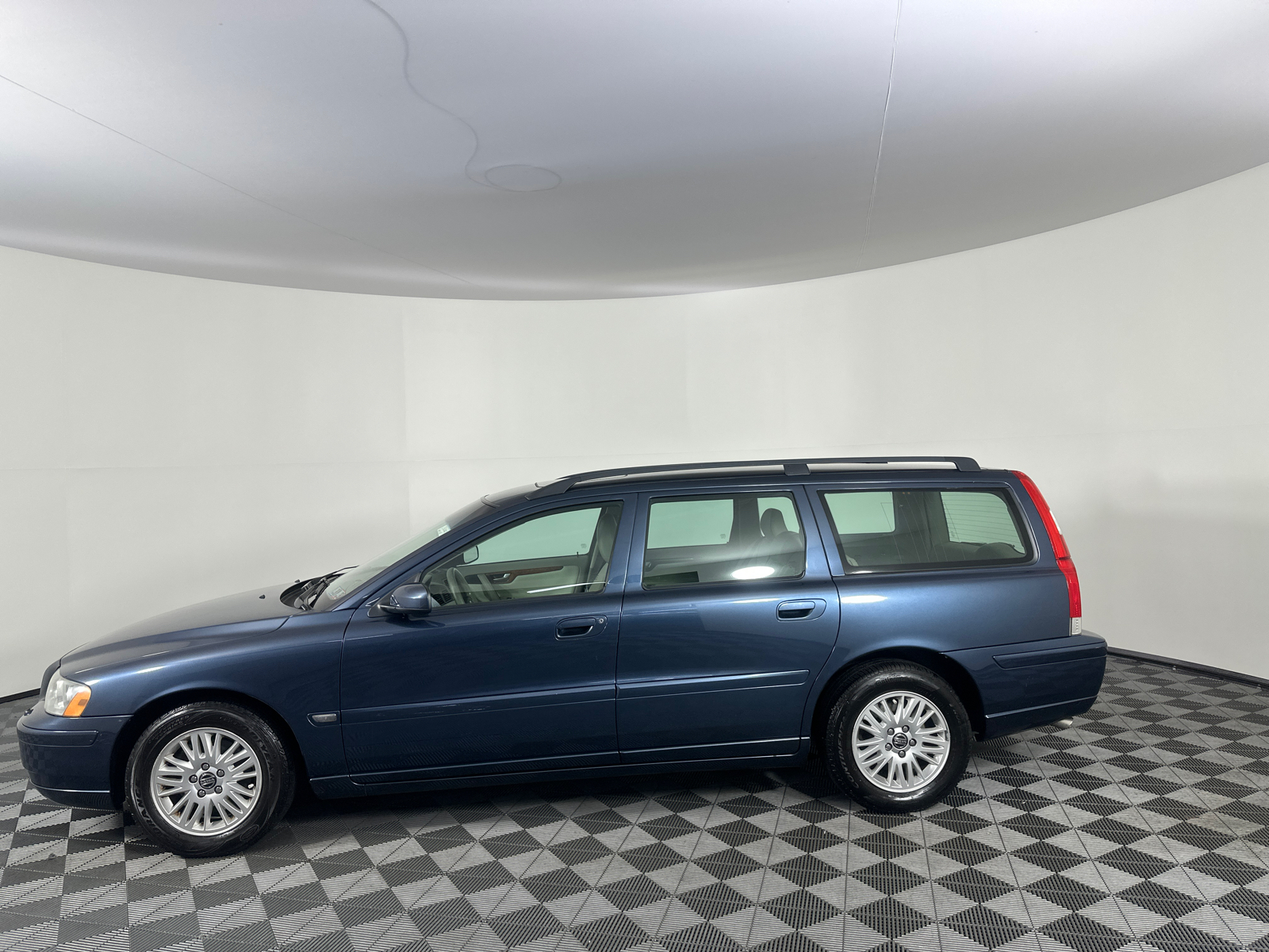 2005 Volvo V70 2.4 10