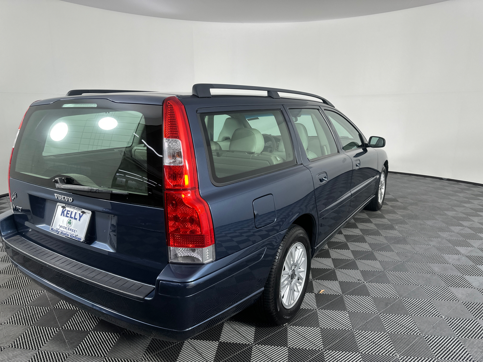 2005 Volvo V70 2.4 18