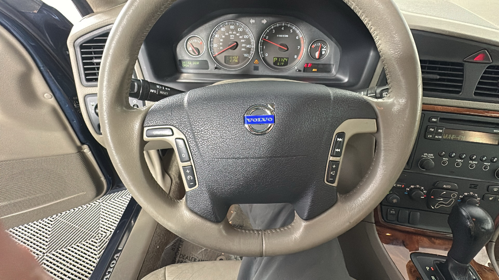 2005 Volvo V70 2.4 35