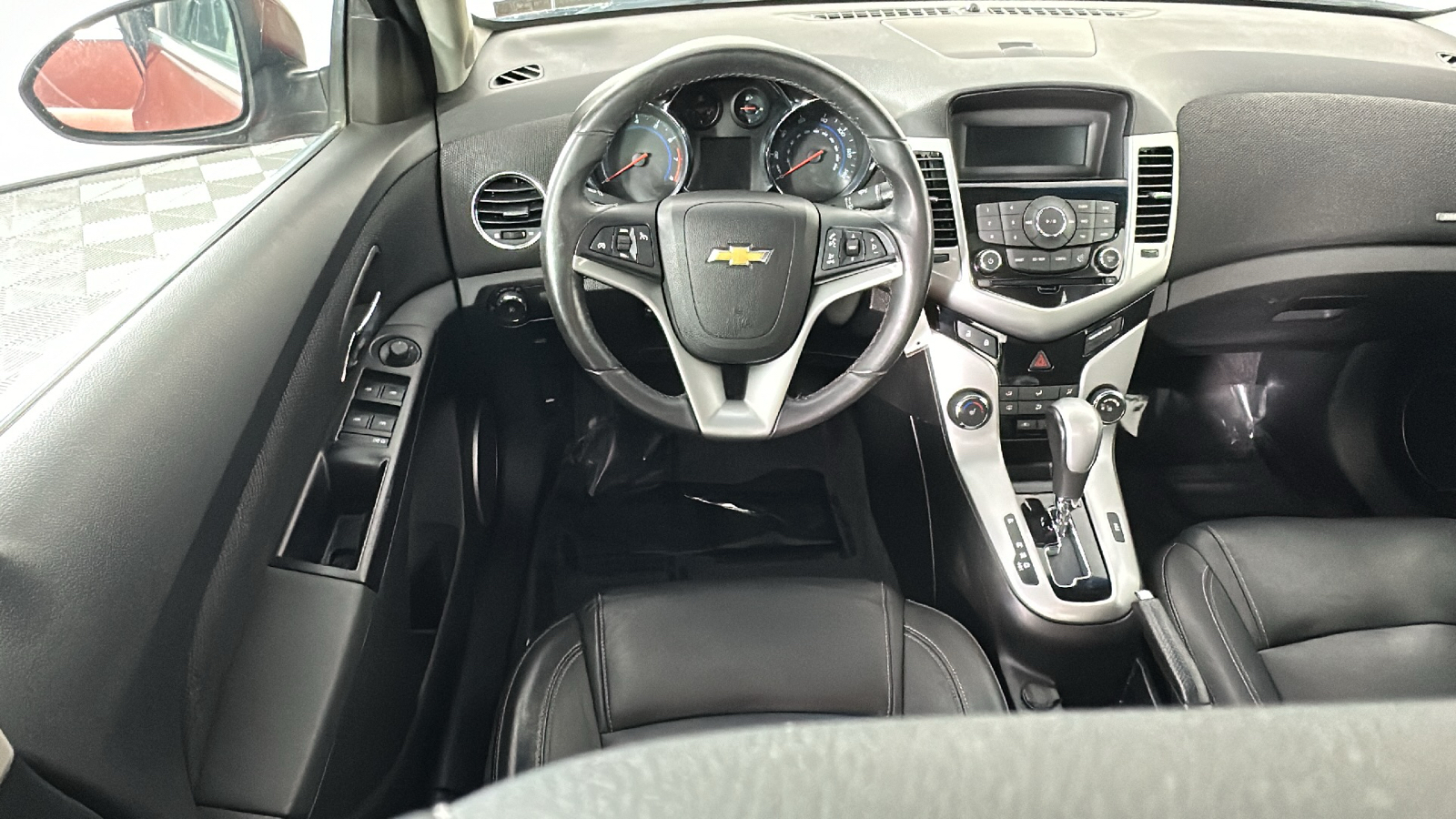 2012 Chevrolet Cruze LT 26