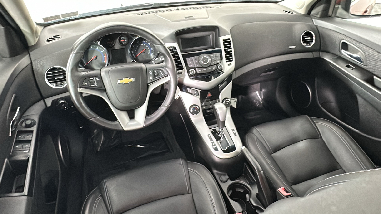 2012 Chevrolet Cruze LT 27