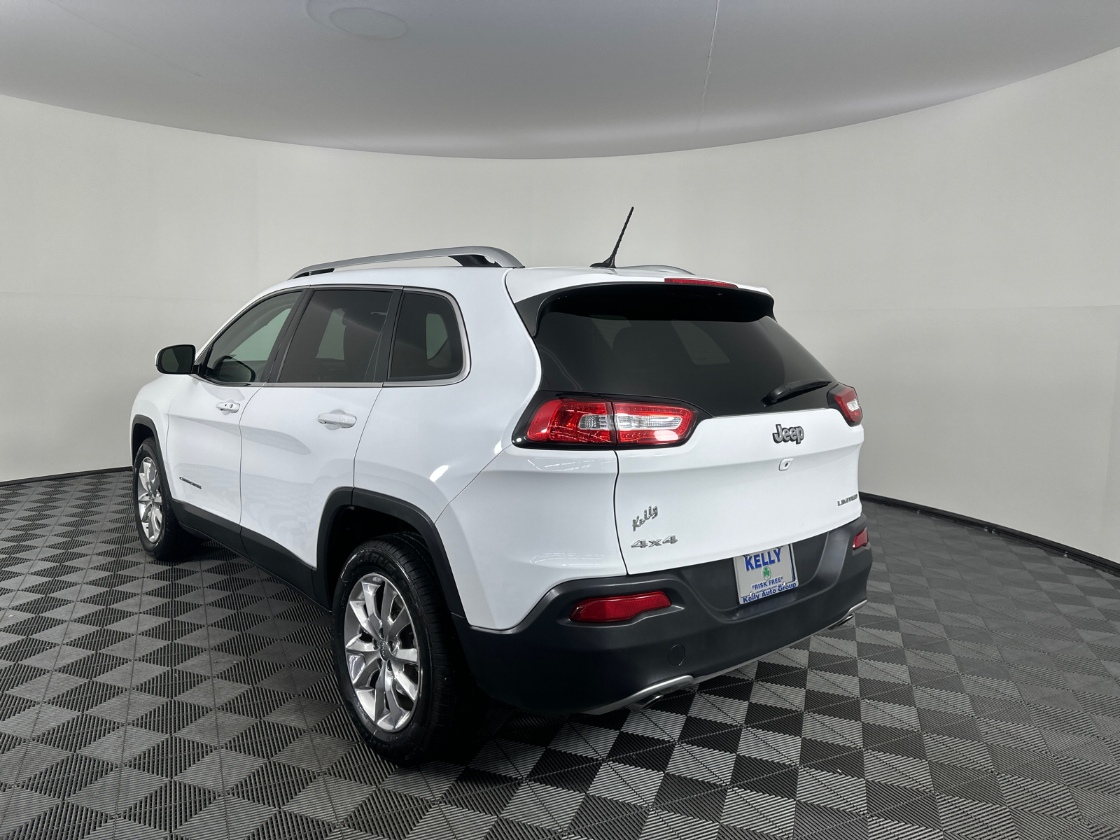 2014 Jeep Cherokee Limited 10