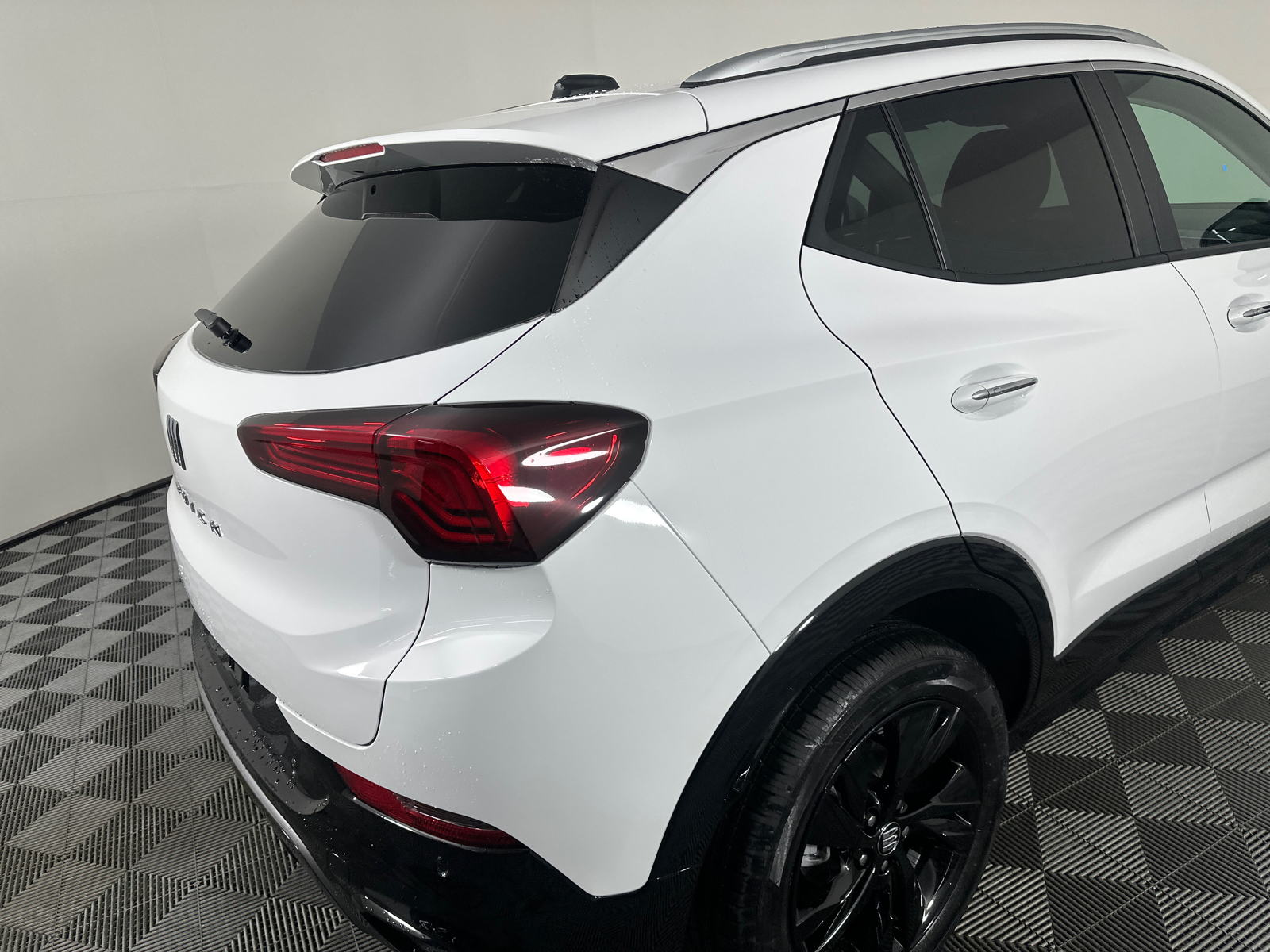 2025 Buick Encore GX Sport Touring 19