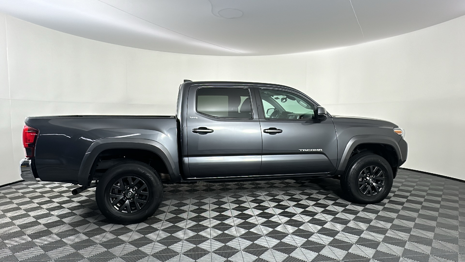 2022 Toyota Tacoma SR V6 22