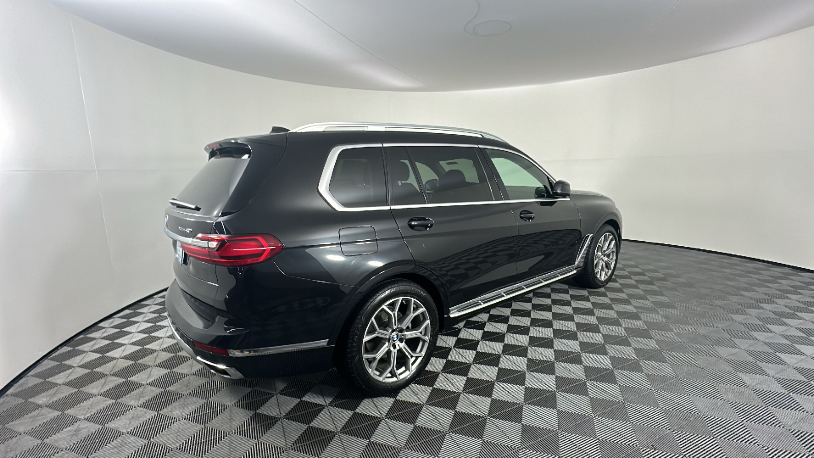 2020 BMW X7 xDrive40i 16