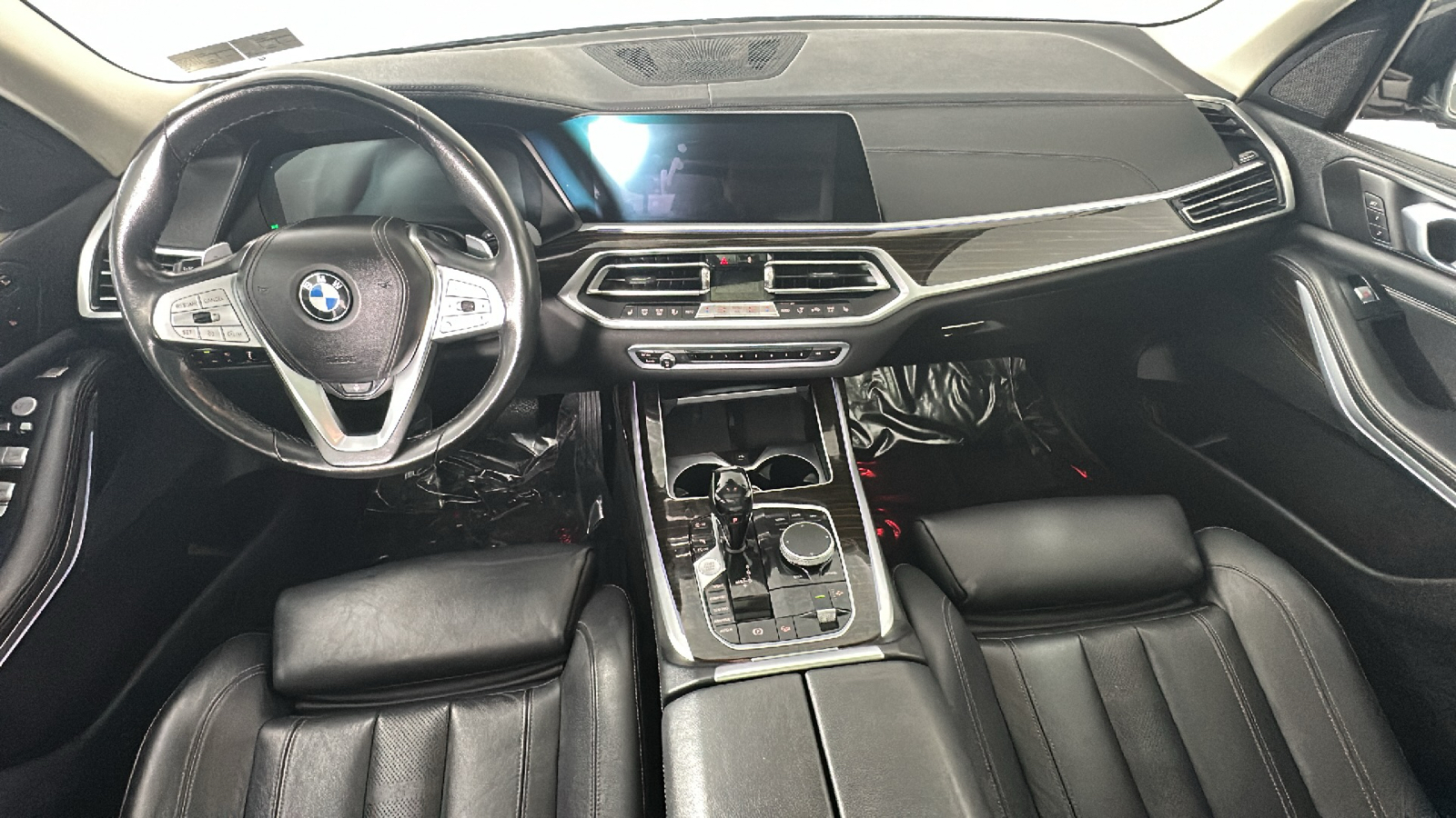 2020 BMW X7 xDrive40i 27