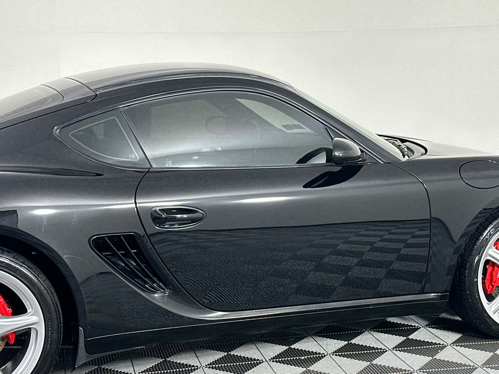 2006 Porsche Cayman S 22