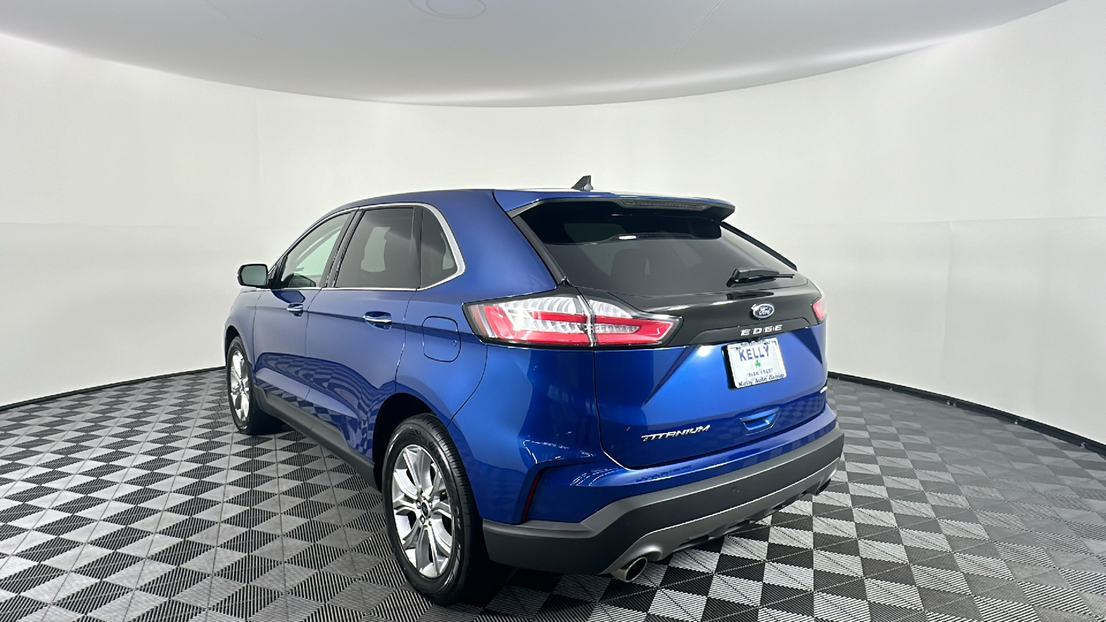 2023 Ford Edge Titanium 10