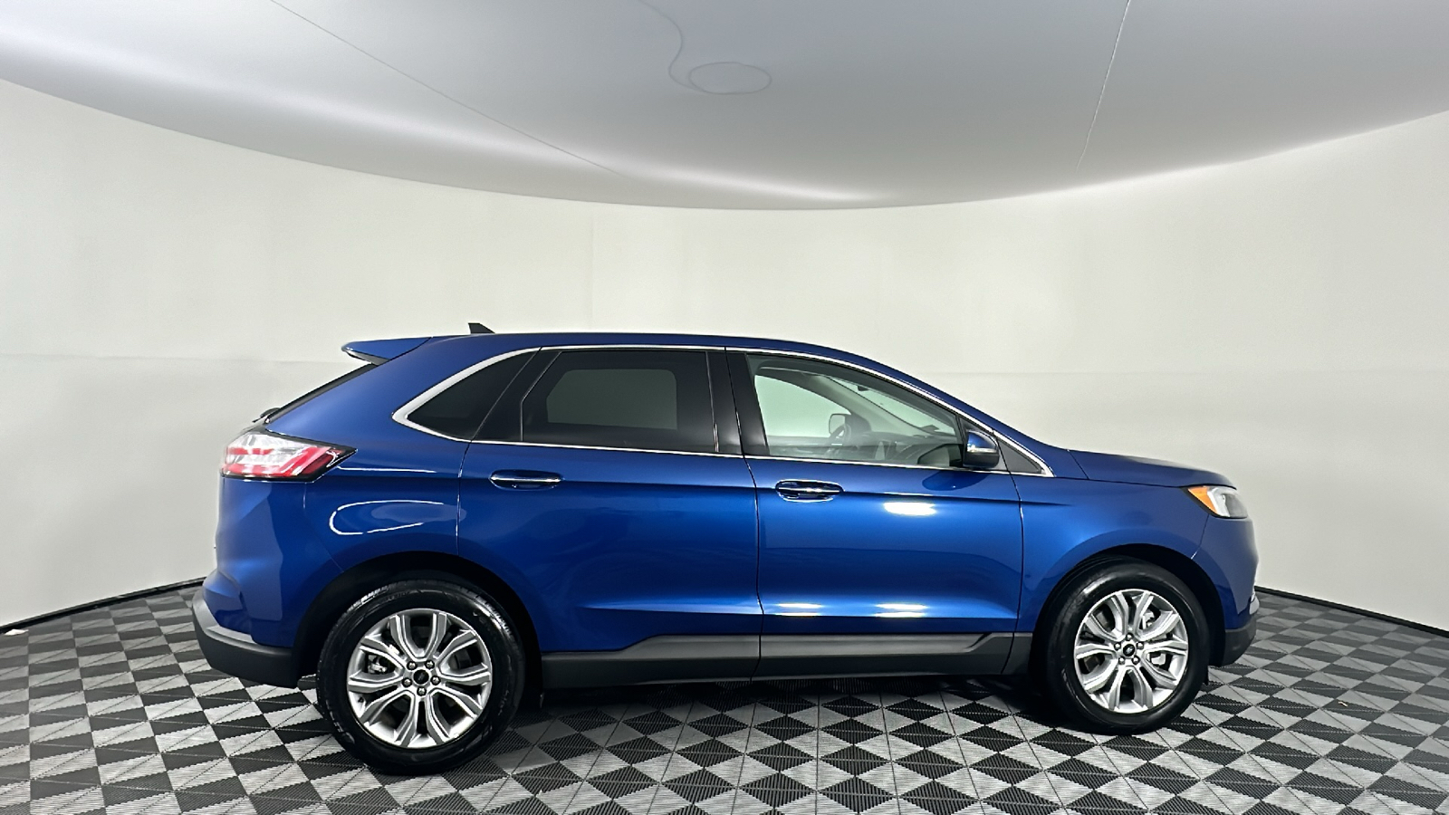 2023 Ford Edge Titanium 21