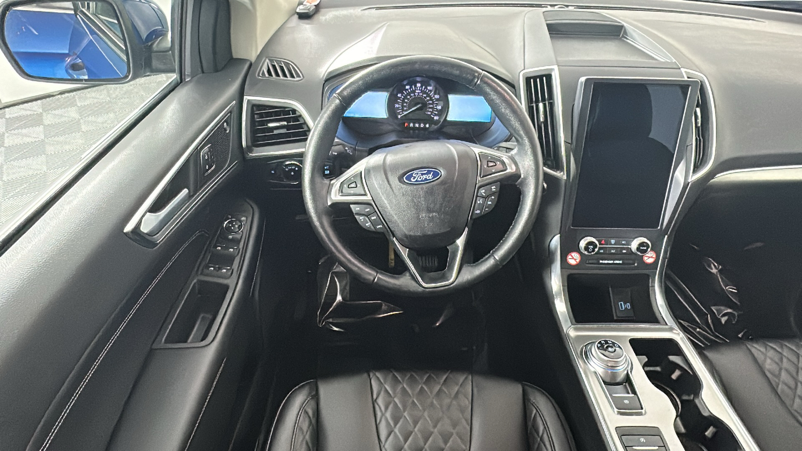 2023 Ford Edge Titanium 27