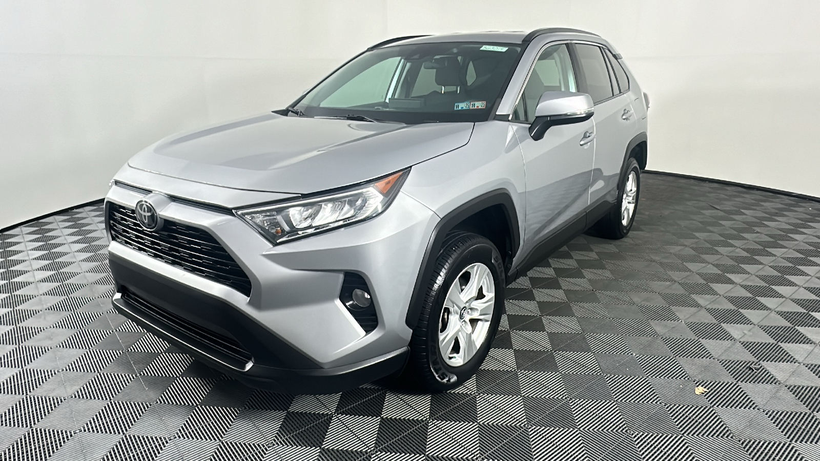 2021 Toyota RAV4 XLE 6