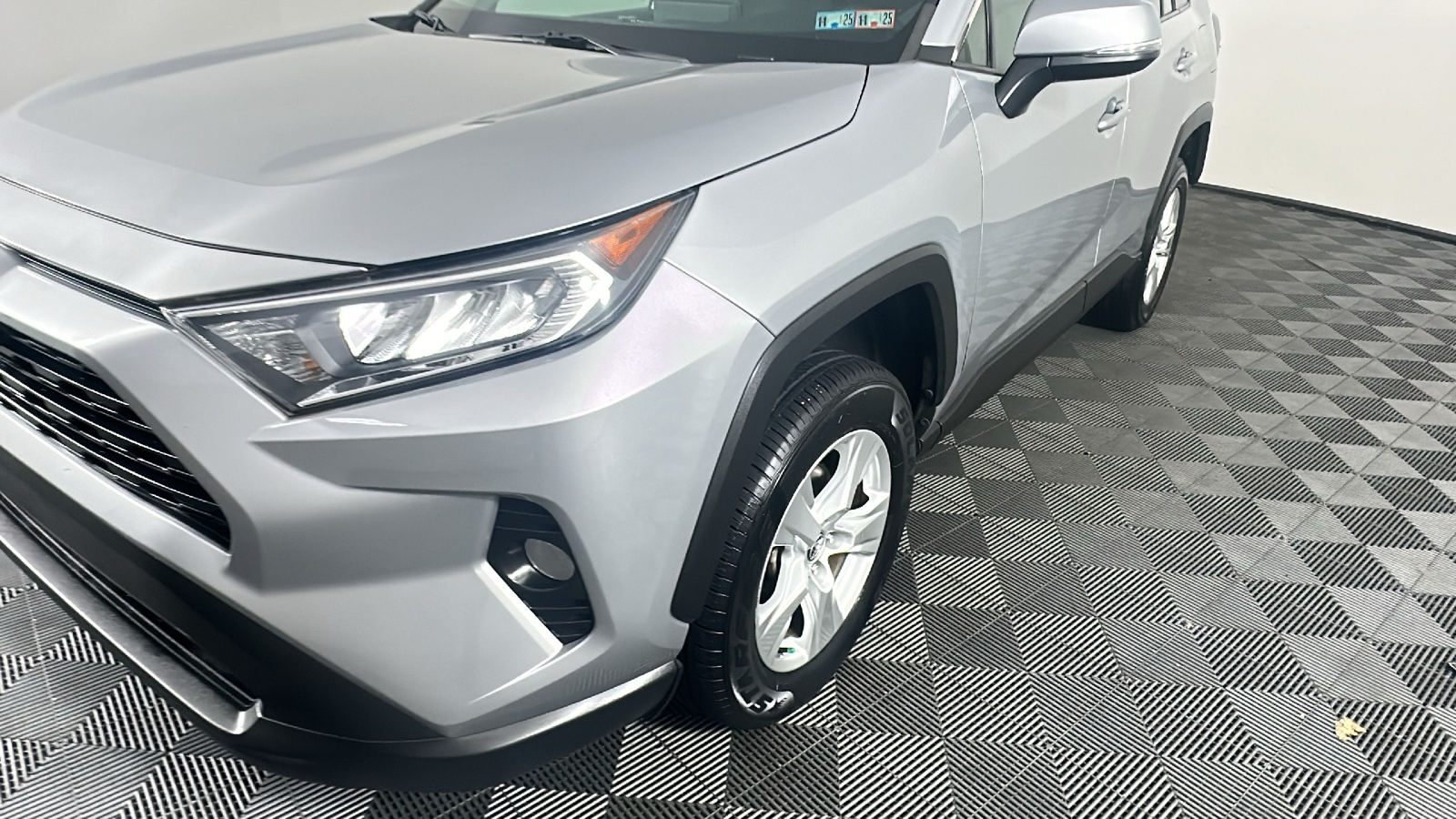 2021 Toyota RAV4 XLE 7