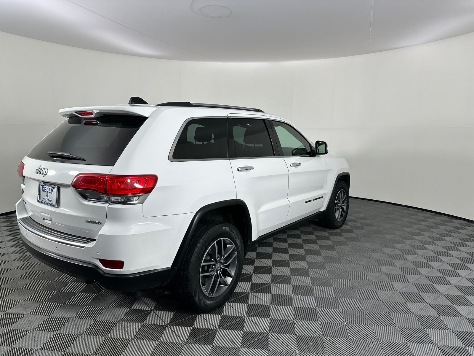 2017 Jeep Grand Cherokee Limited 18