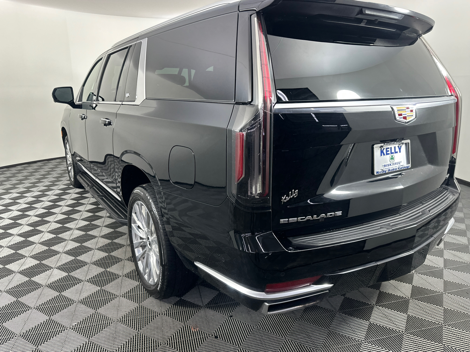 2023 Cadillac Escalade ESV Premium 10