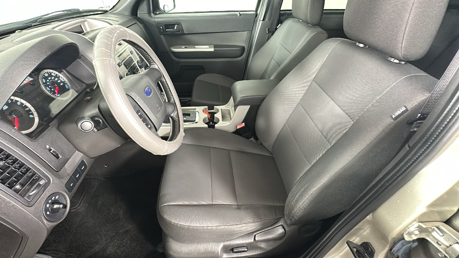 2012 Ford Escape XLT 28