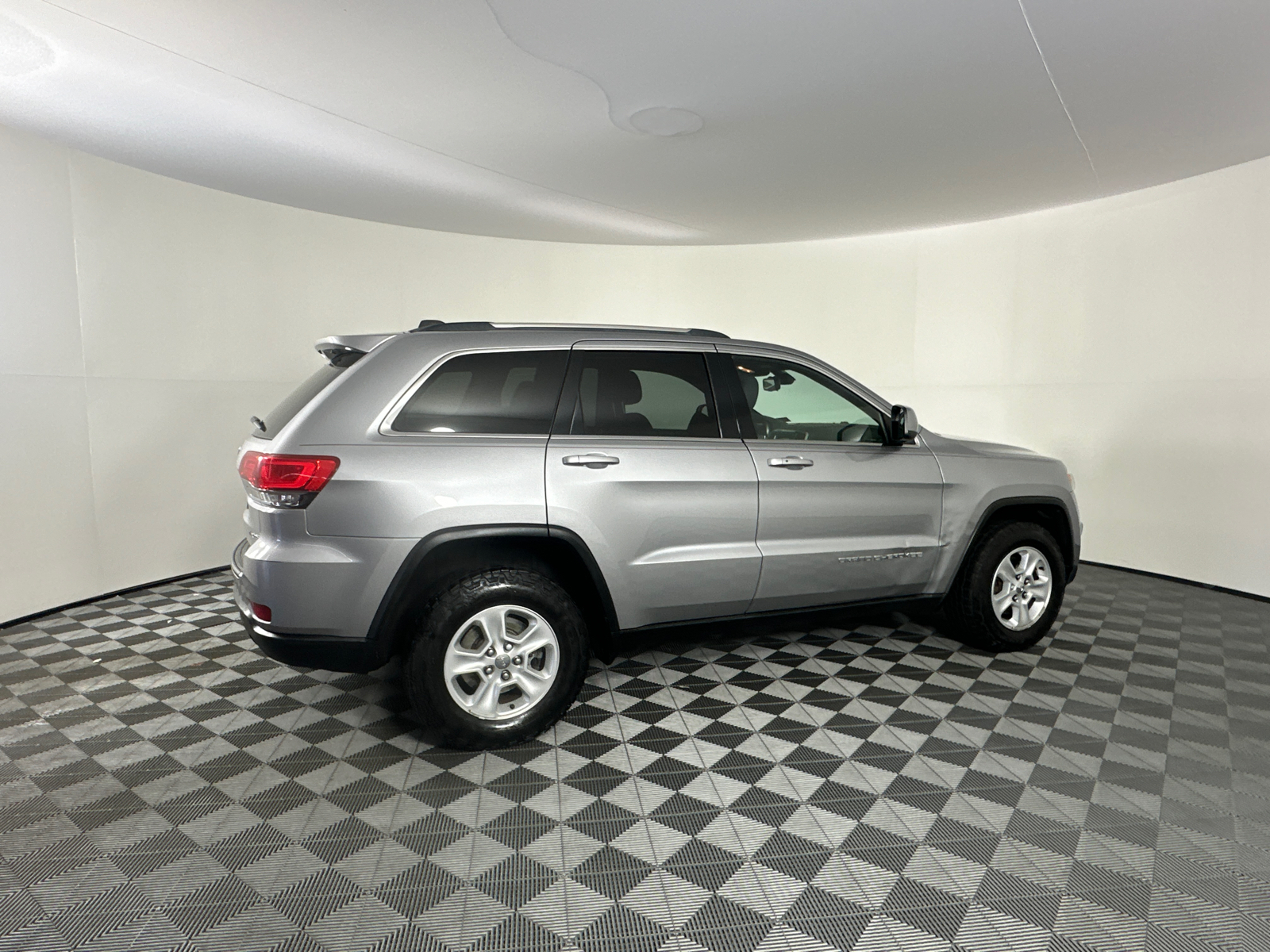 2015 Jeep Grand Cherokee Laredo 22