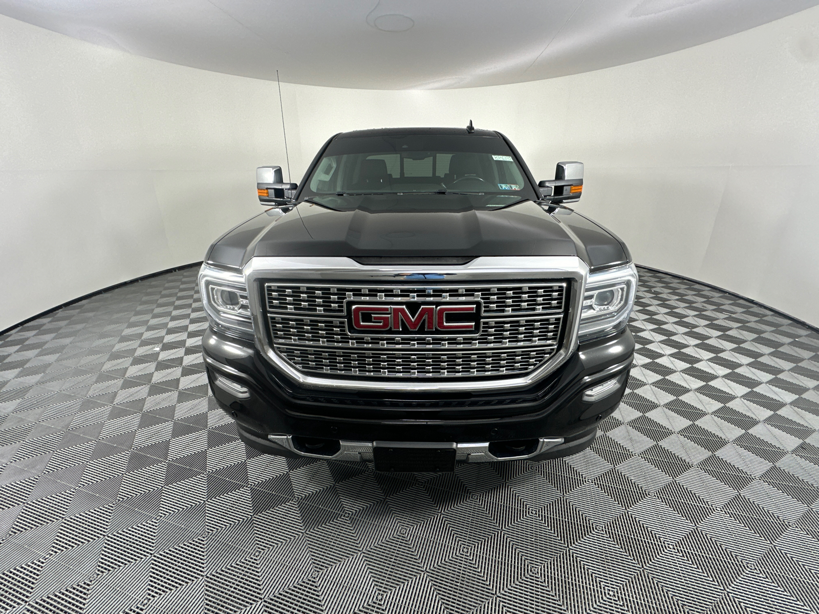 2017 GMC Sierra 1500 Denali 2