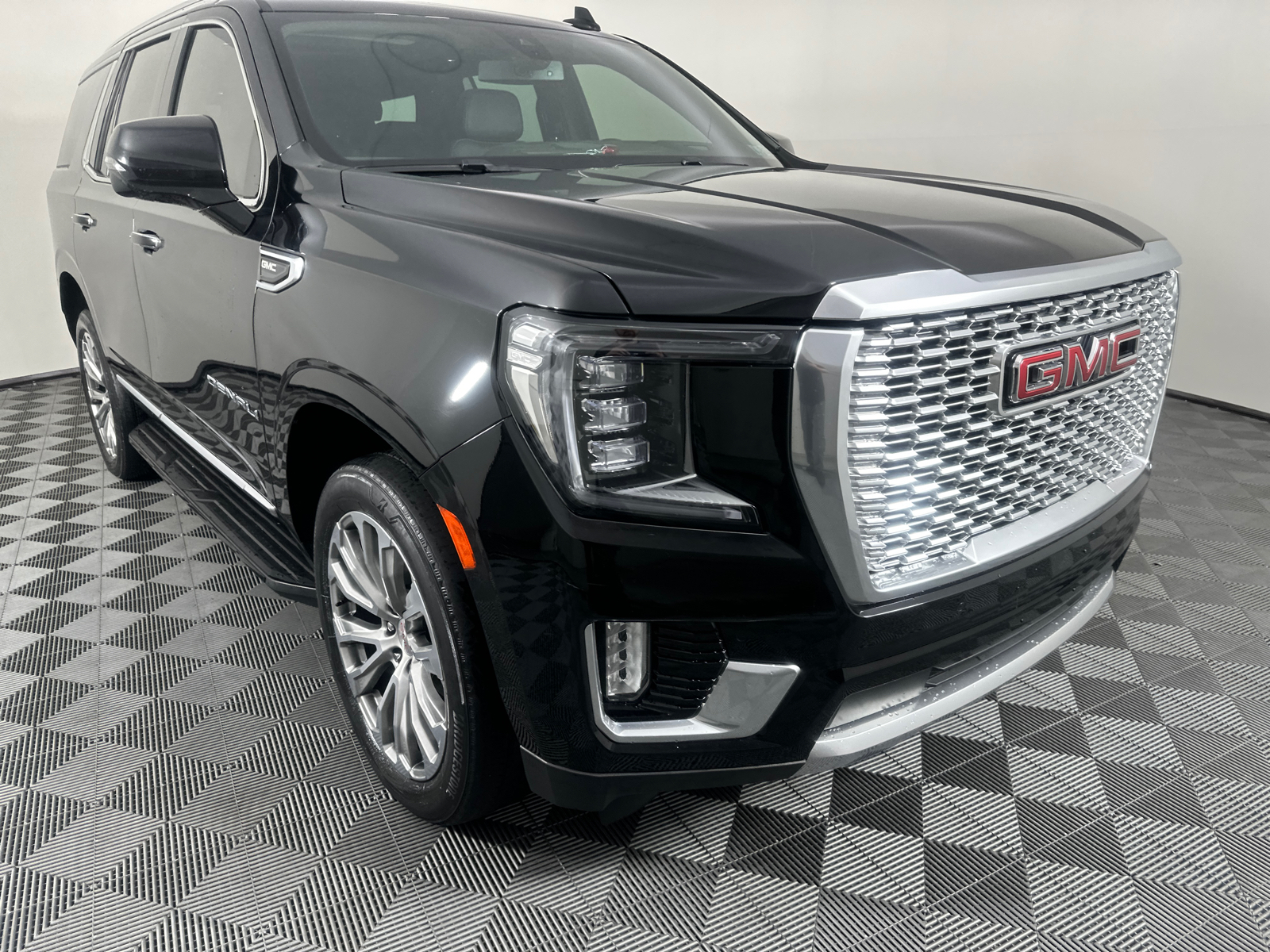 2021 GMC Yukon Denali 2