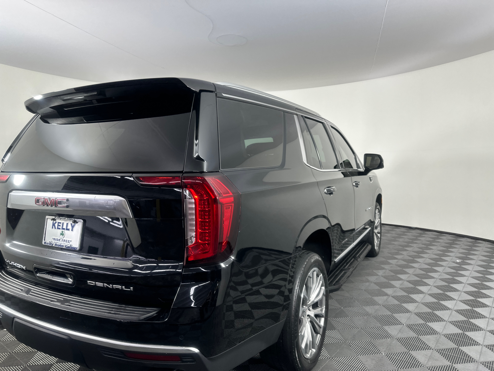 2021 GMC Yukon Denali 18