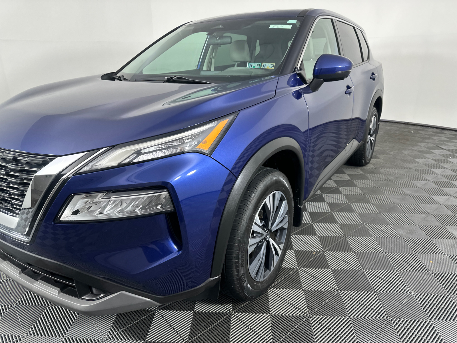 2021 Nissan Rogue SV 7