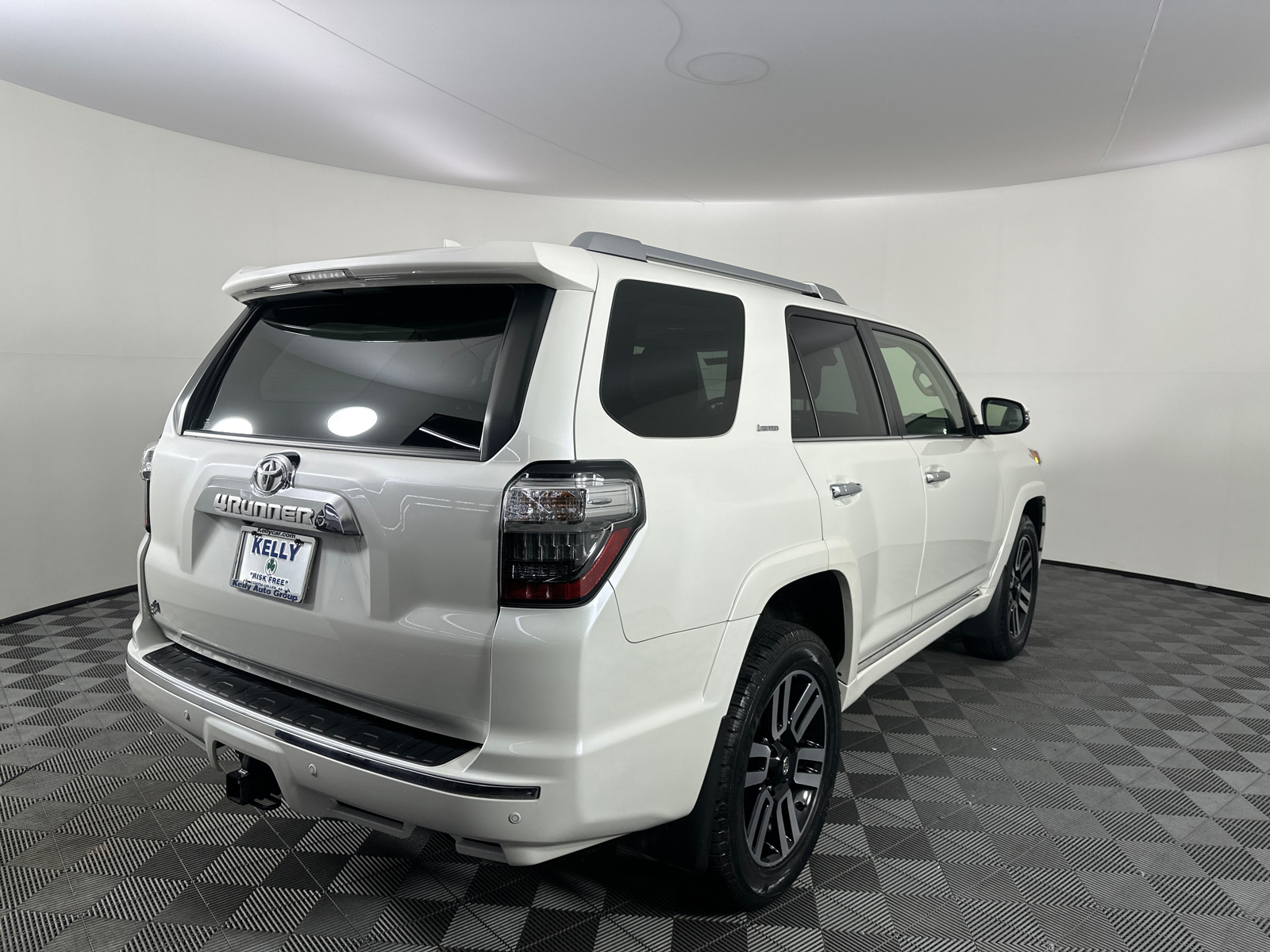 2022 Toyota 4Runner Limited 16