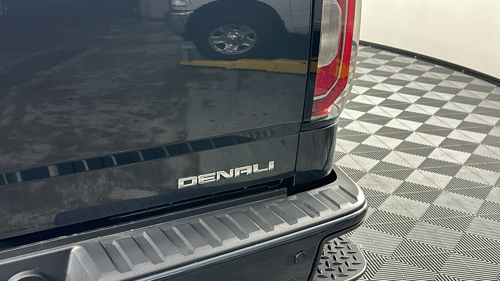 2017 GMC Sierra 1500 Denali 17