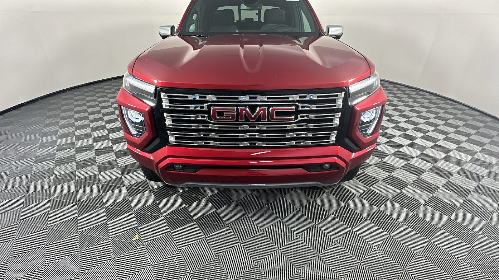 2024 GMC Canyon Denali 3