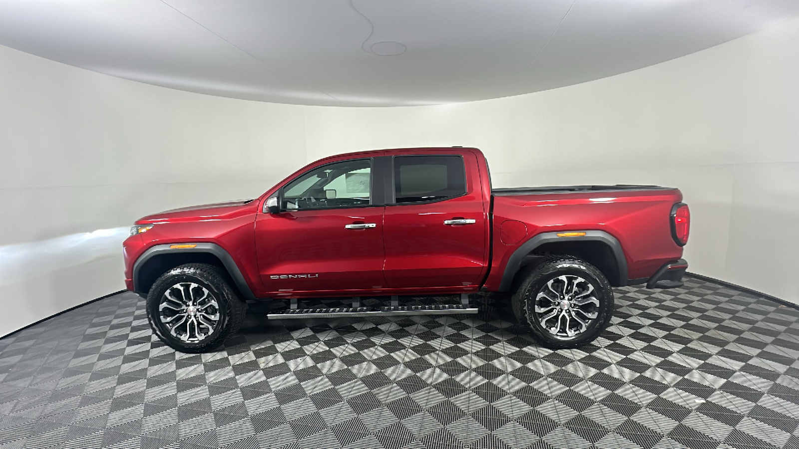 2024 GMC Canyon Denali 7