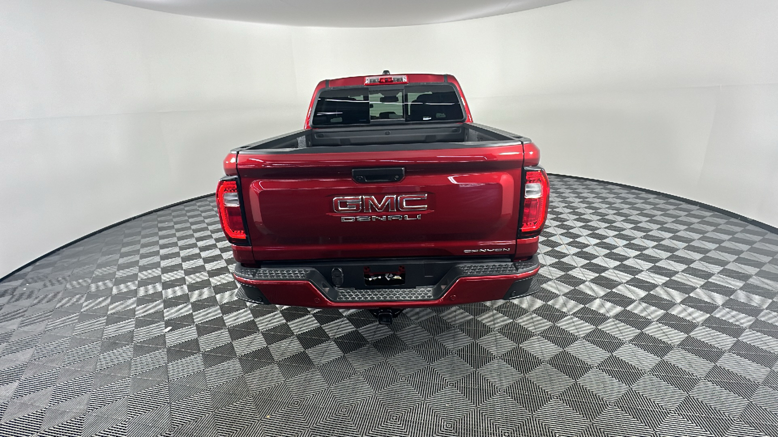 2024 GMC Canyon Denali 12