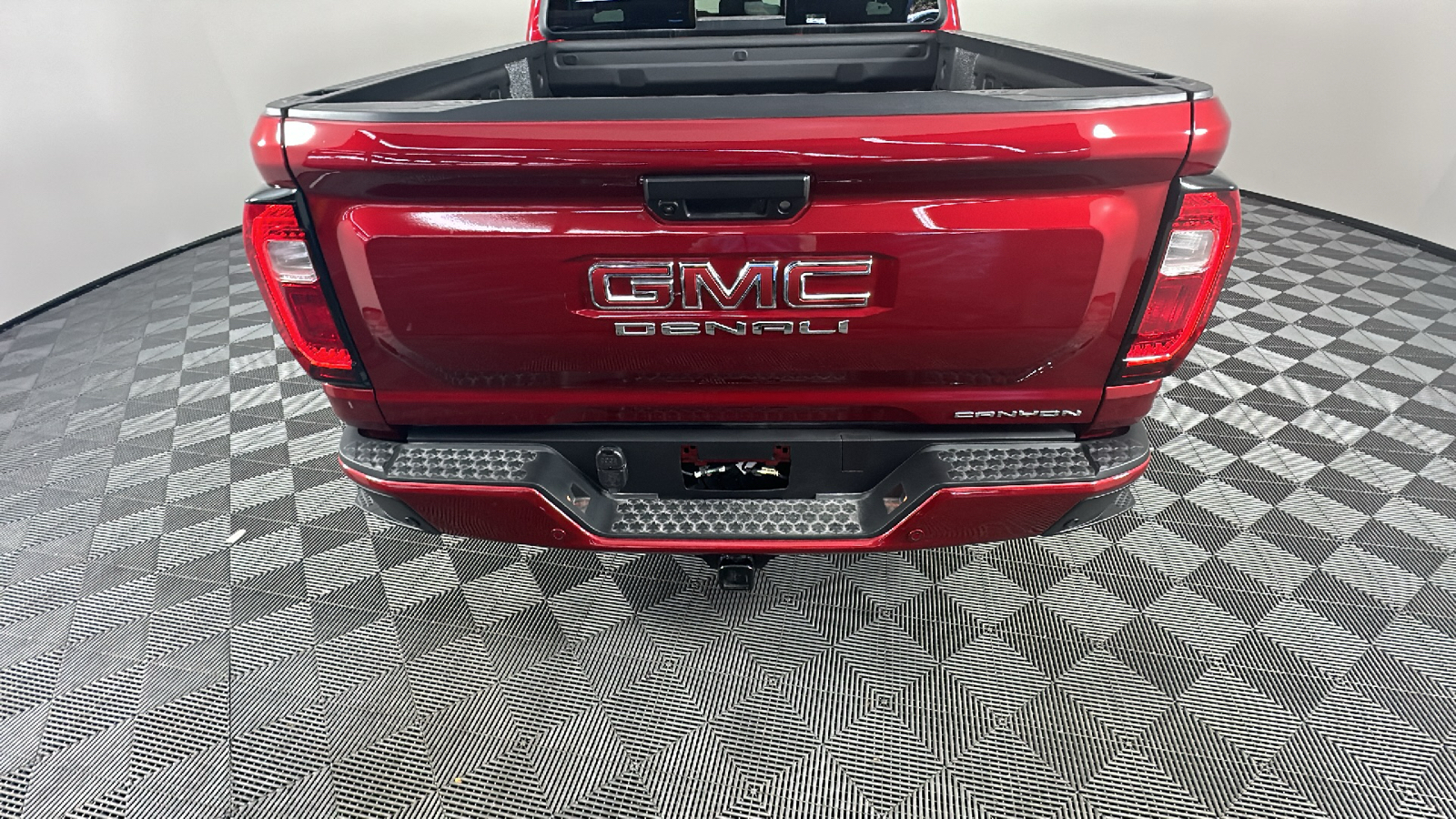 2024 GMC Canyon Denali 13