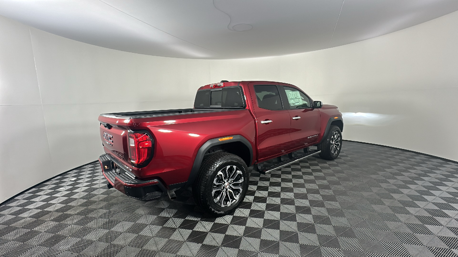 2024 GMC Canyon Denali 15