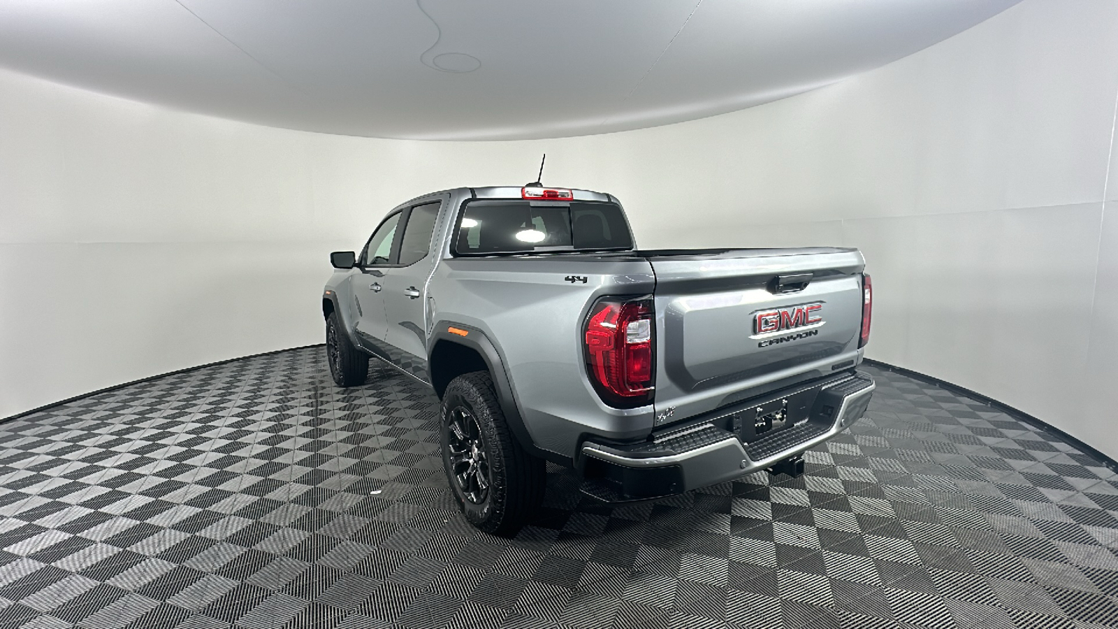 2024 GMC Canyon Elevation 11