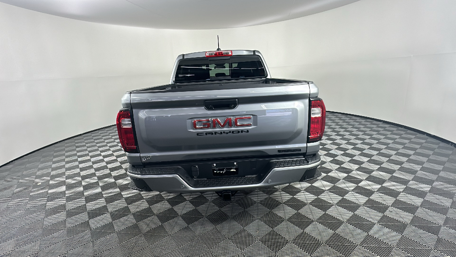 2024 GMC Canyon Elevation 14