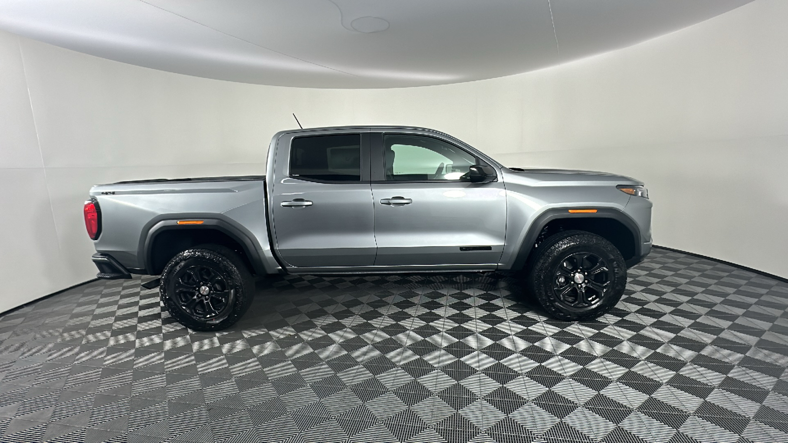 2024 GMC Canyon Elevation 20