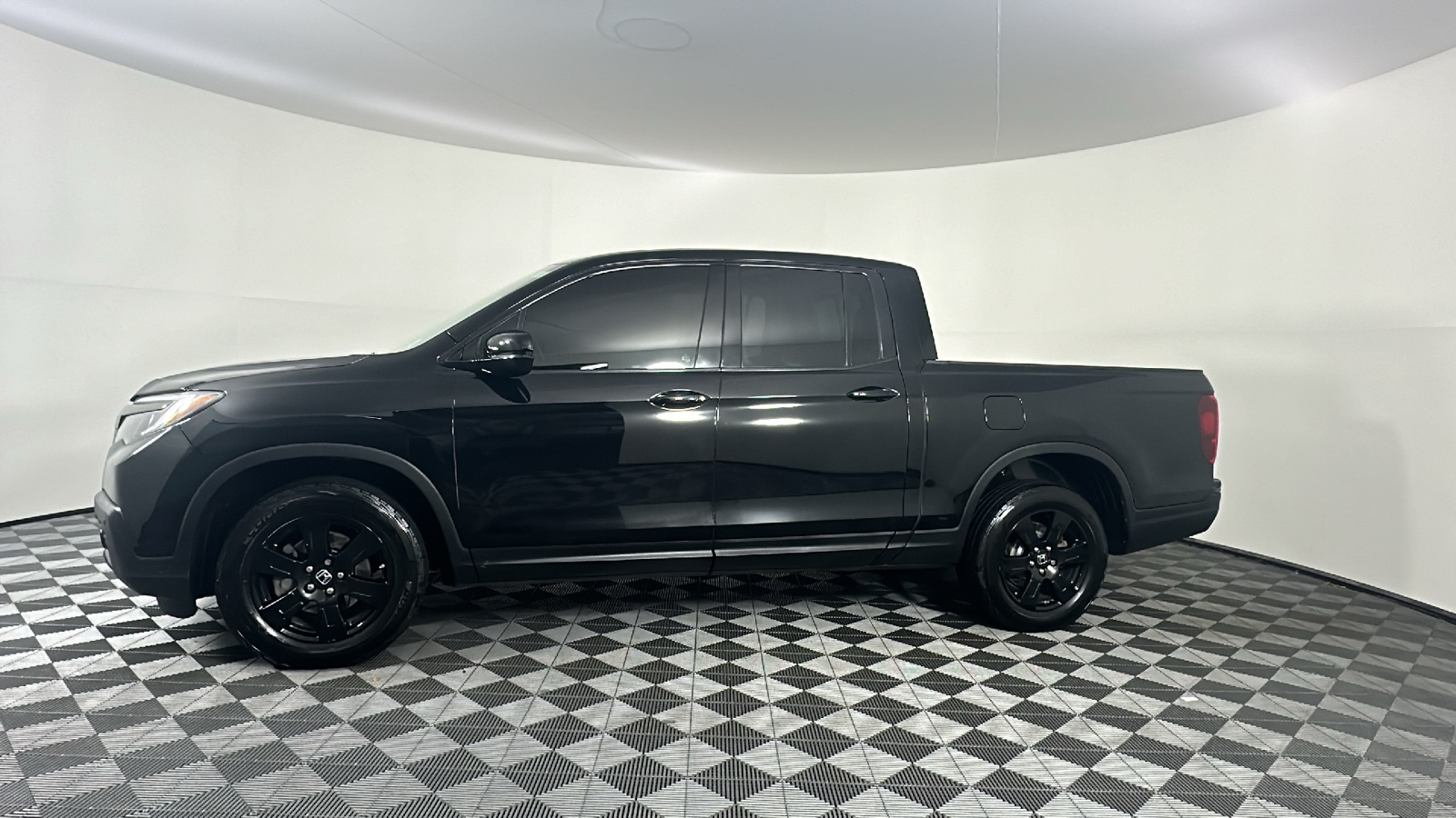 2017 Honda Ridgeline Black Edition 9