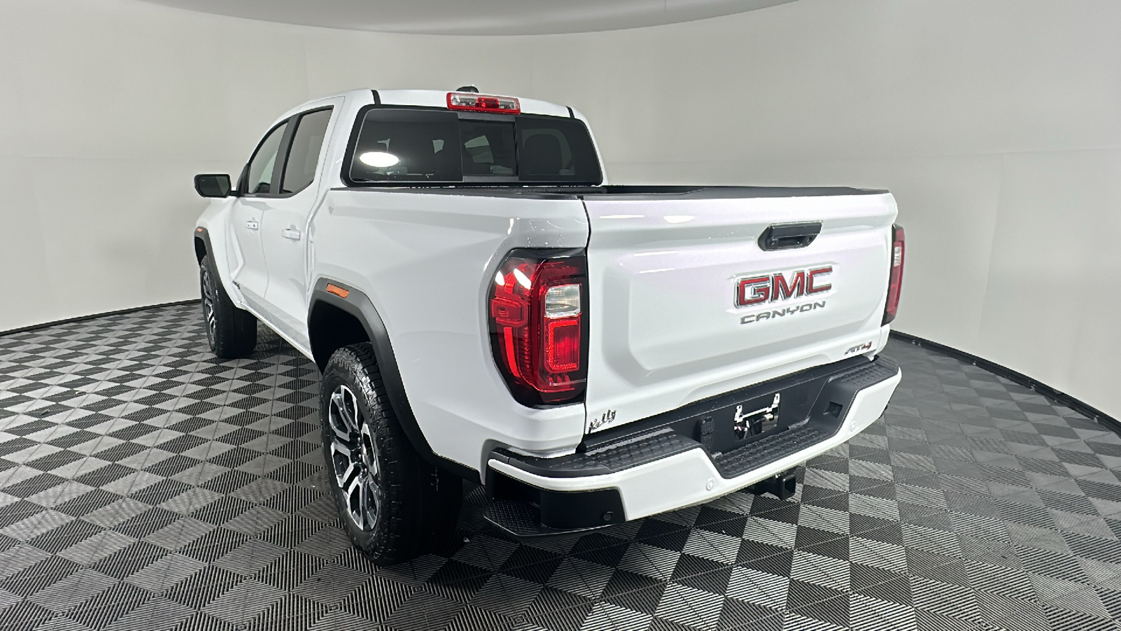 2024 GMC Canyon AT4 10