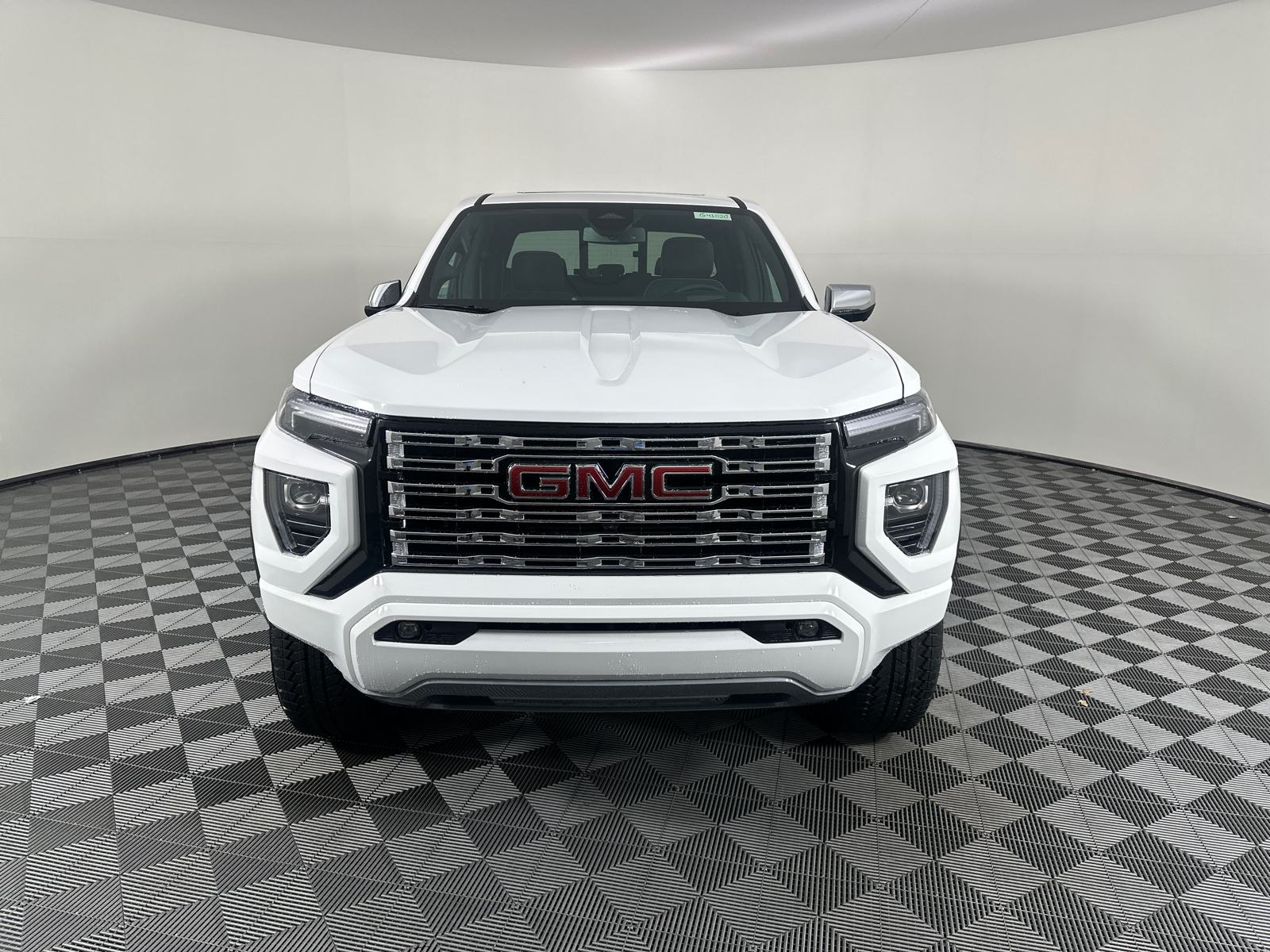 2024 GMC Canyon Denali 2