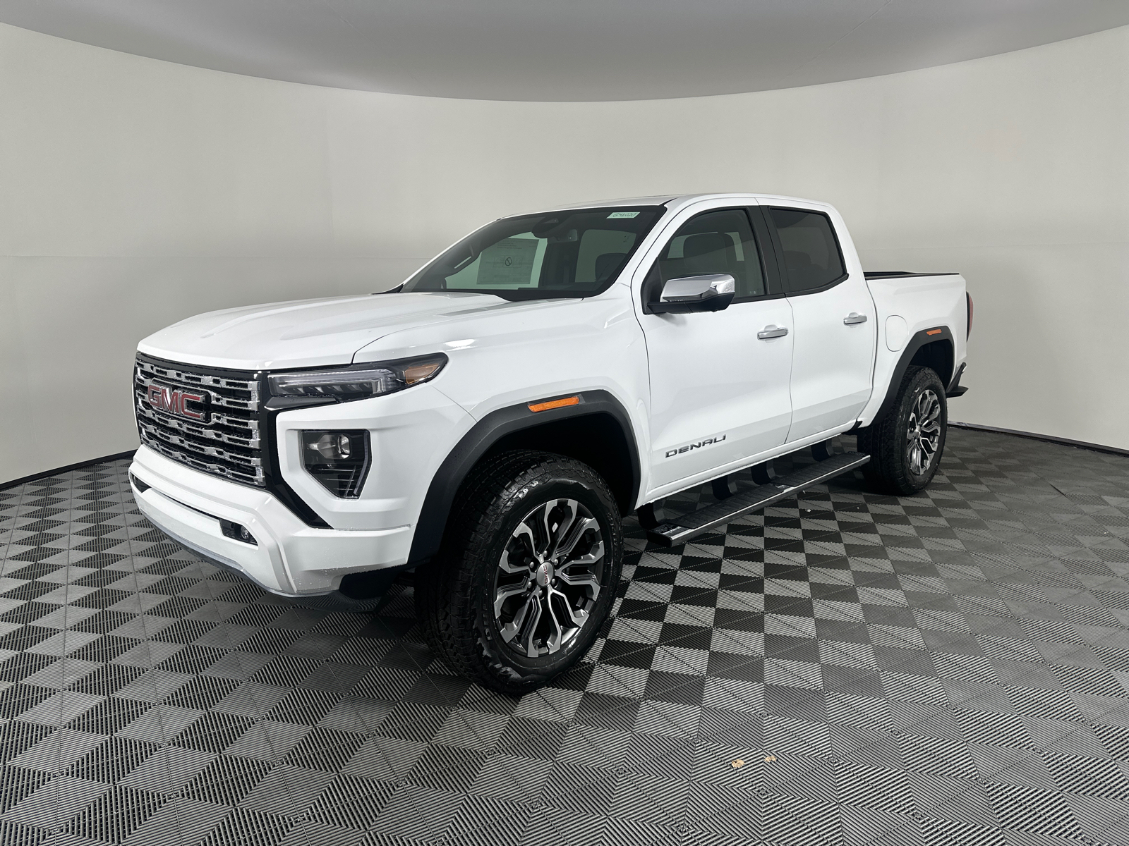 2024 GMC Canyon Denali 4