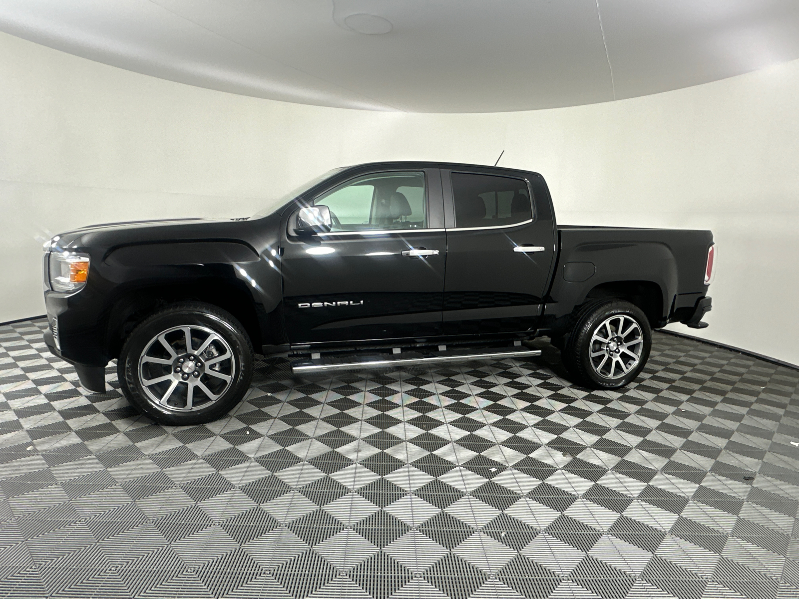 2021 GMC Canyon Denali 9