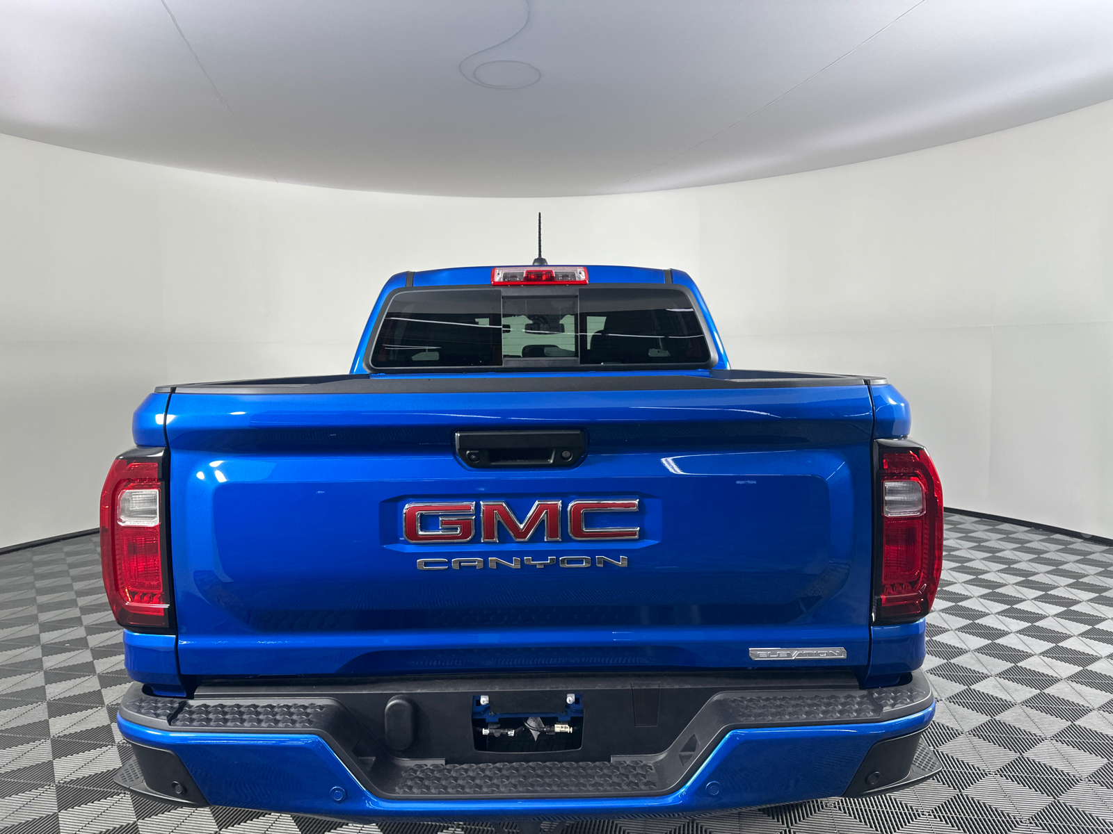 2024 GMC Canyon Elevation 13