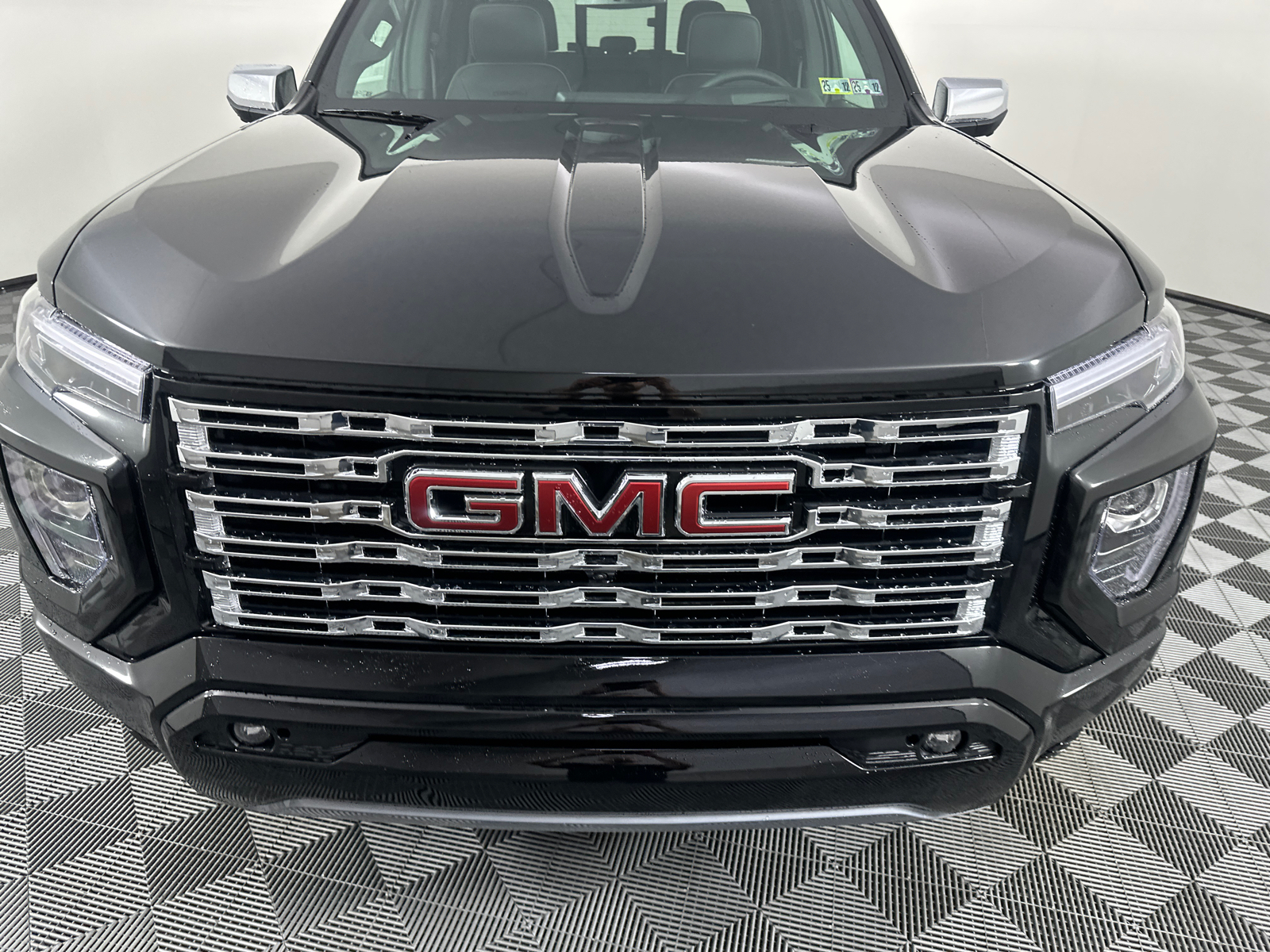 2024 GMC Canyon Denali 5