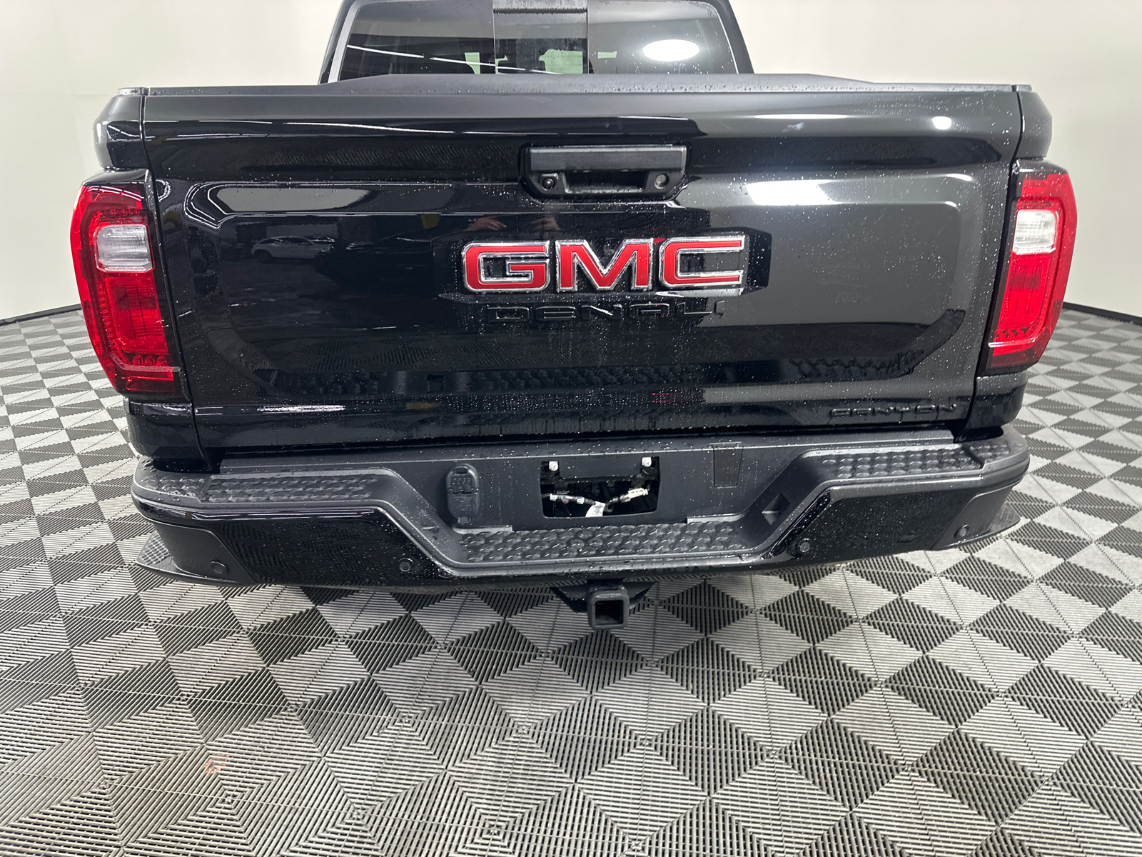 2024 GMC Canyon Denali 13