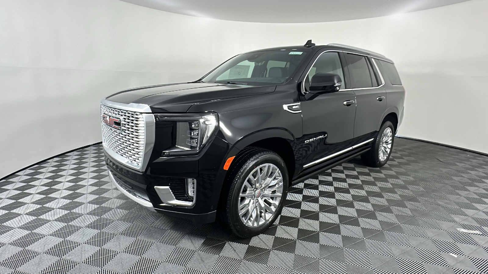 2024 GMC Yukon Denali 6