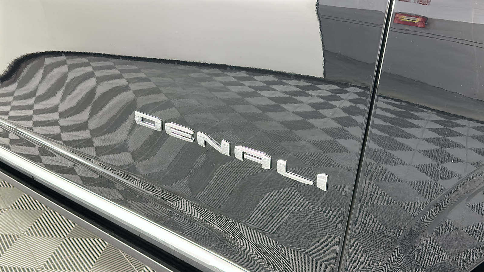 2024 GMC Yukon XL Denali 4