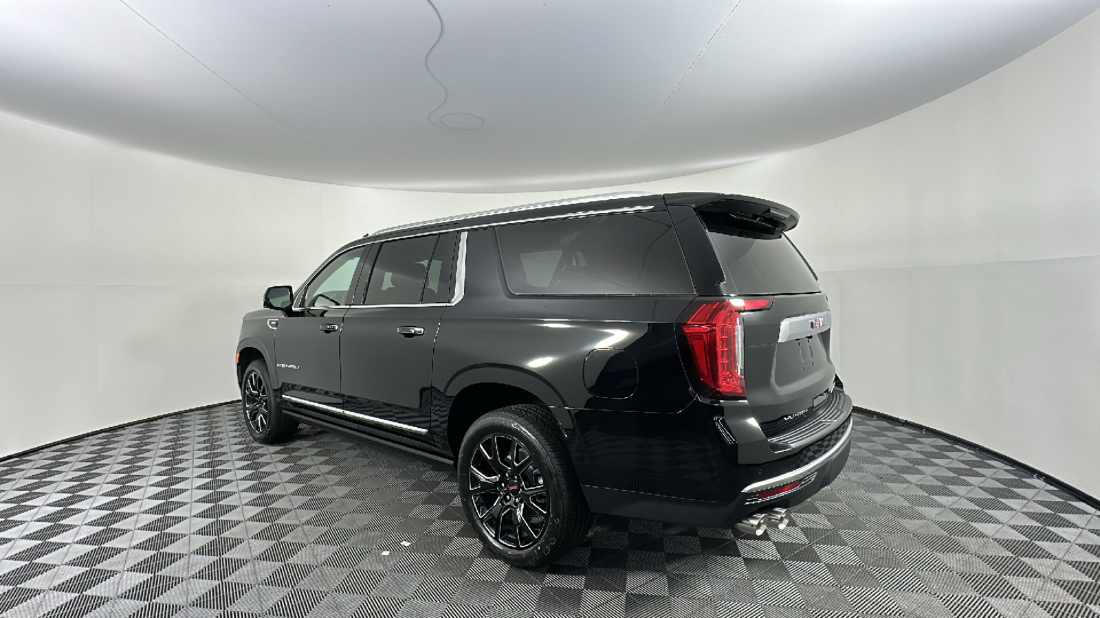 2024 GMC Yukon XL Denali 13