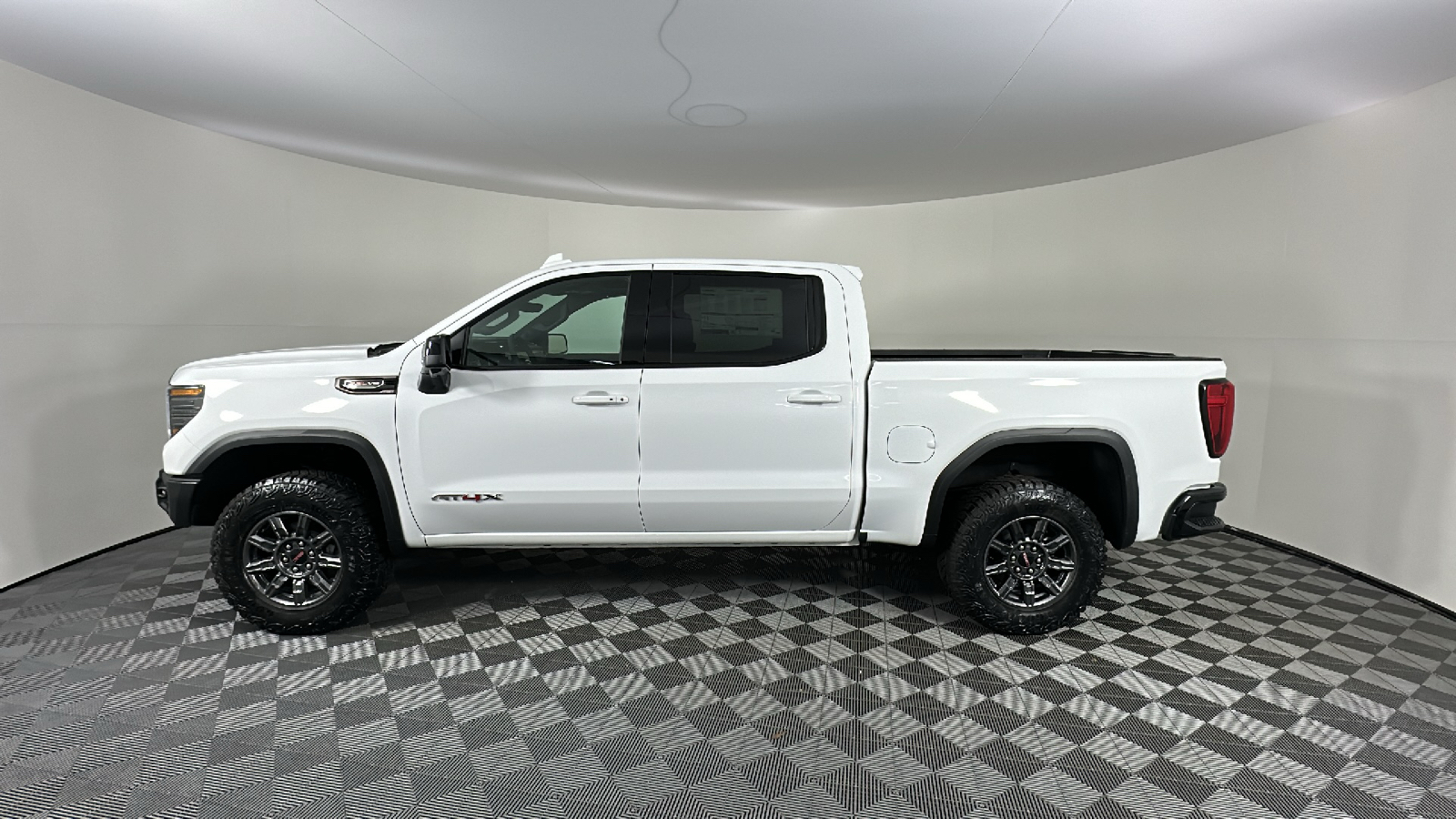 2024 GMC Sierra 1500 AT4X 9